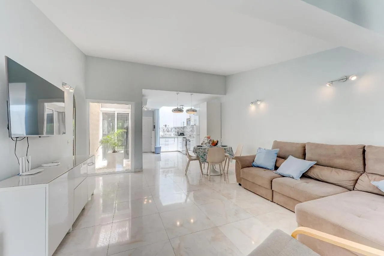 Beautiful Bungalow In Island Village Costa Adeje